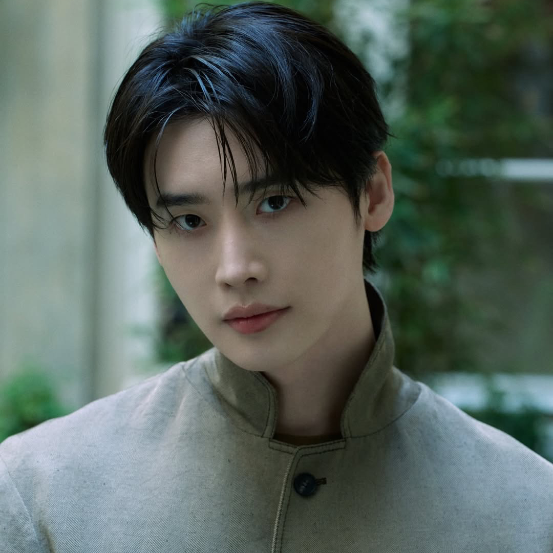 Behind-the-scenes cut of Lee Jongsuk