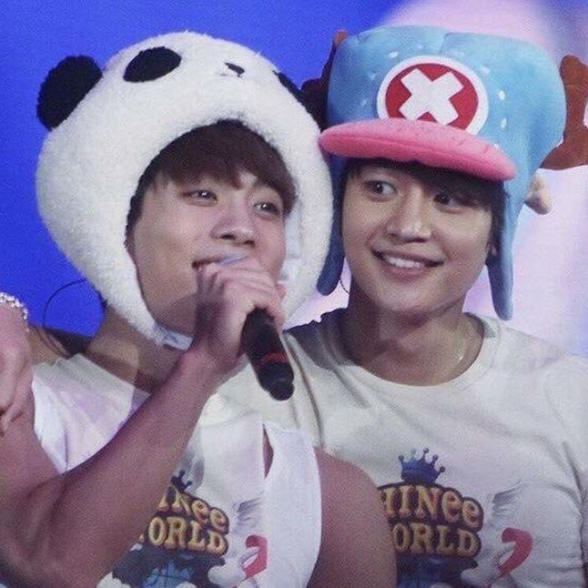 Feed komunitas selebriti terpopuler hari ini