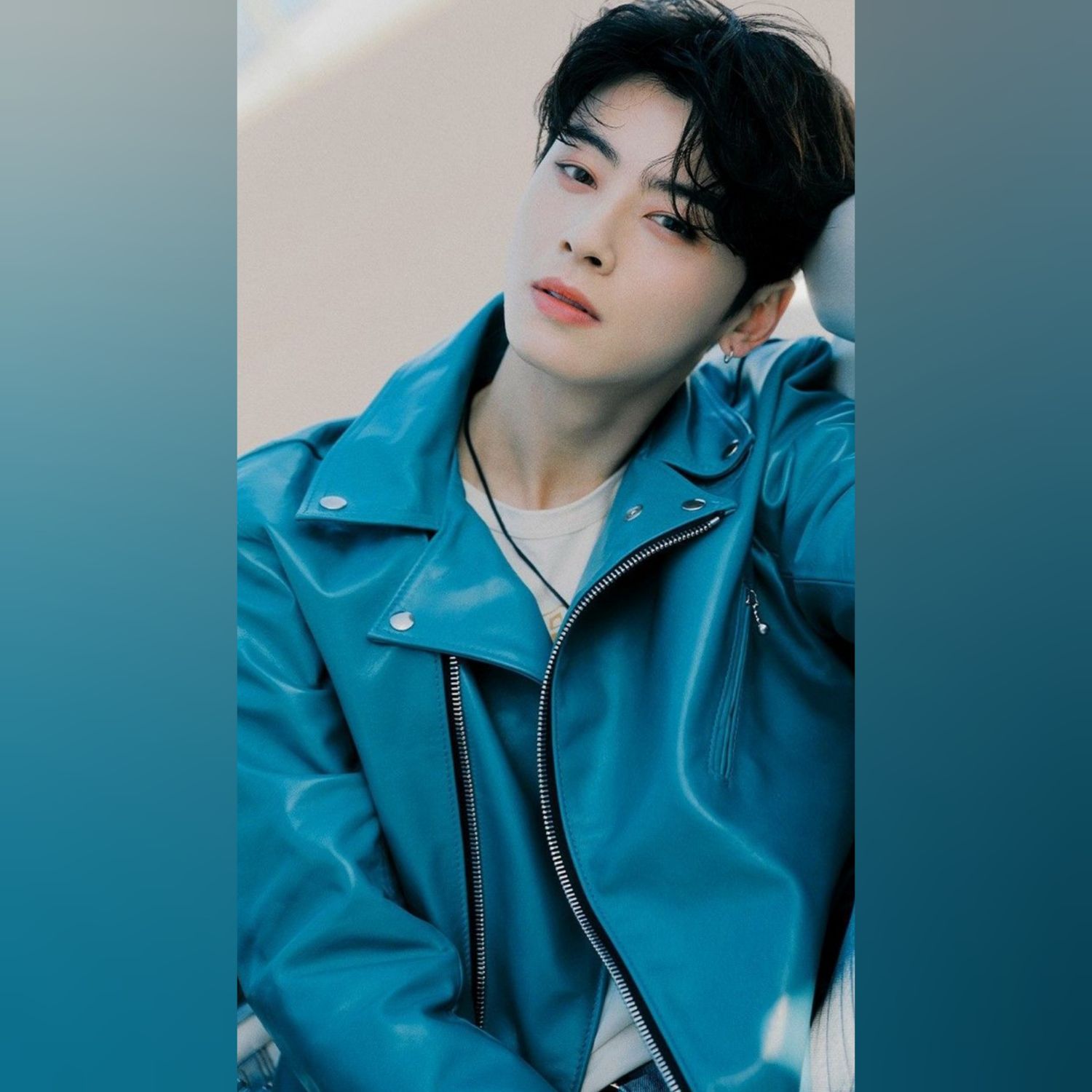 Recent activity shot of Cha Eunwoo