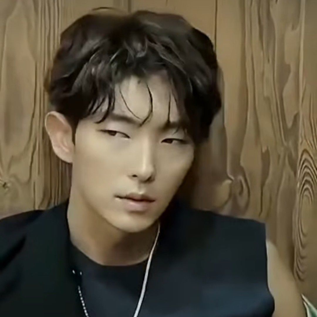 李準基的最新照片