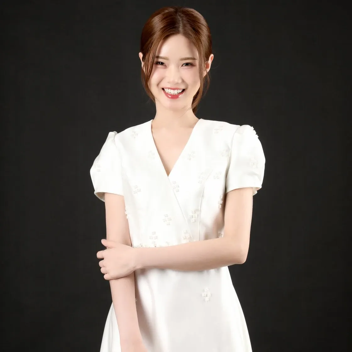 Behind-the-scenes cut of Bae Ahyeon