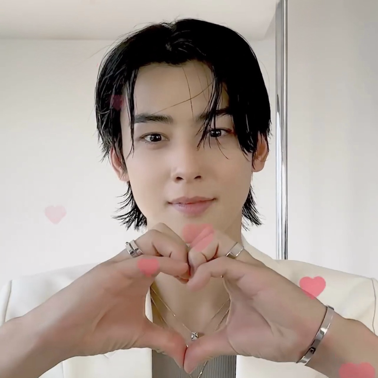 Recent activity shot of Cha Eunwoo