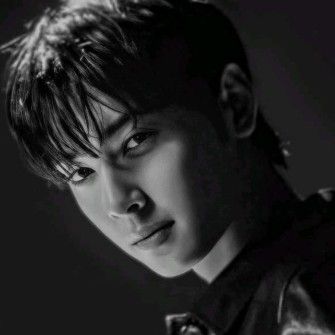 A moment captured by a fan of Cha Eunwoo