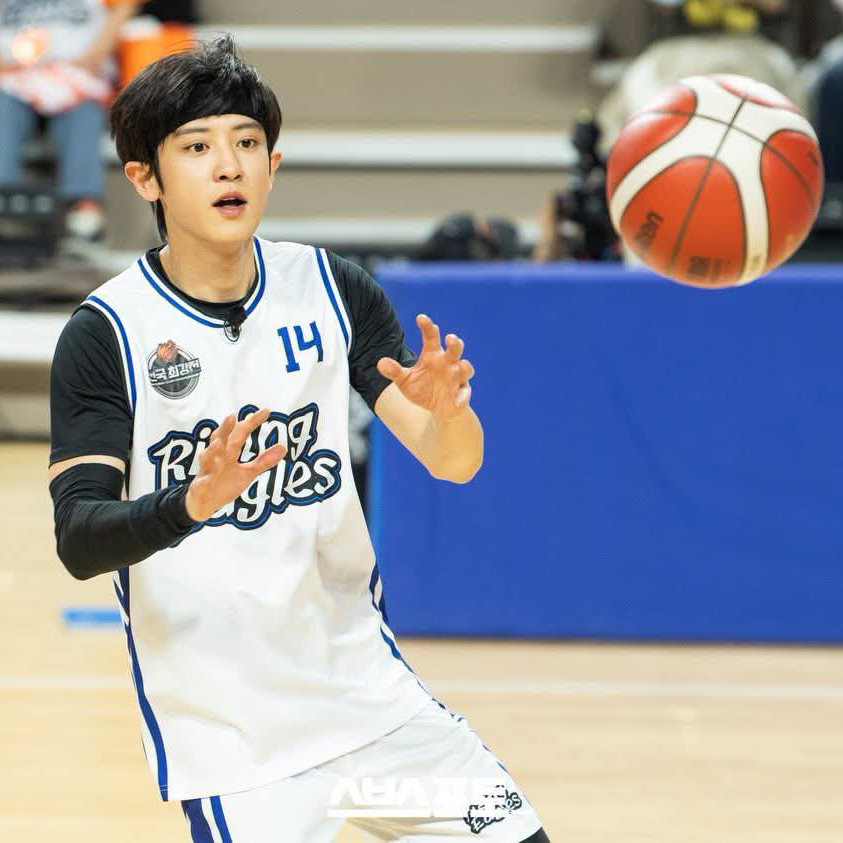 Behind-the-scenes cut of Chanyeol
