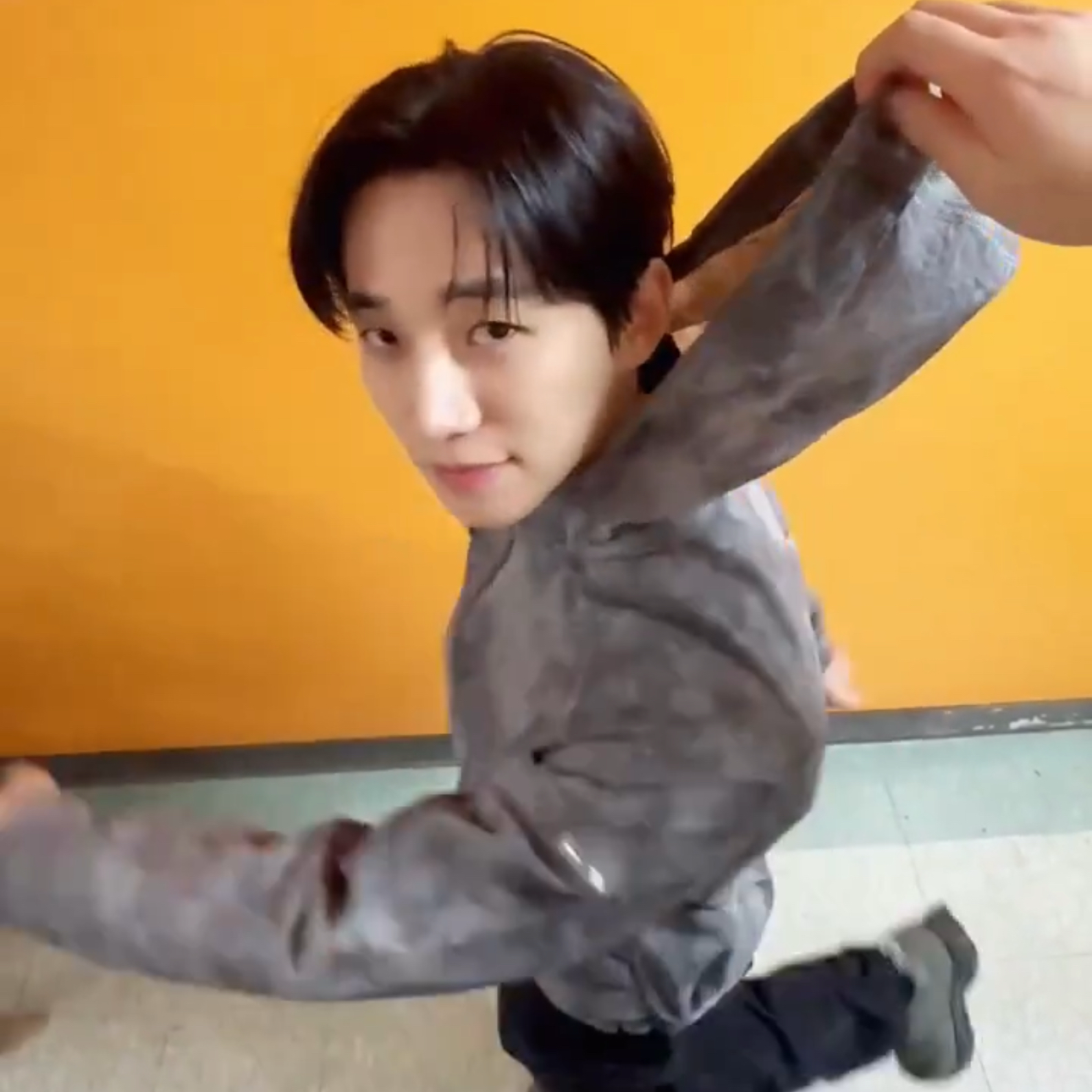 イ・ジュノの最近の活動ショット