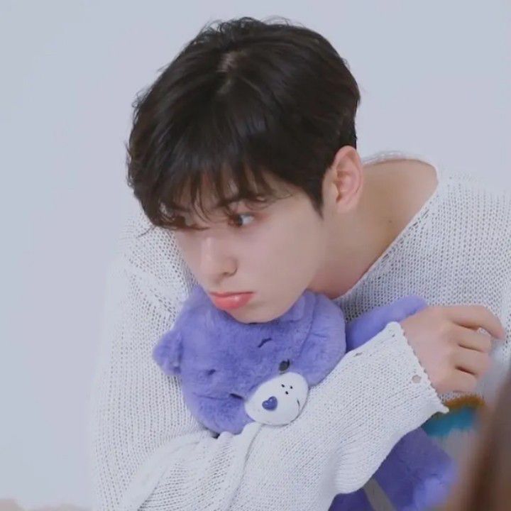 A moment captured by a fan of Cha Eunwoo