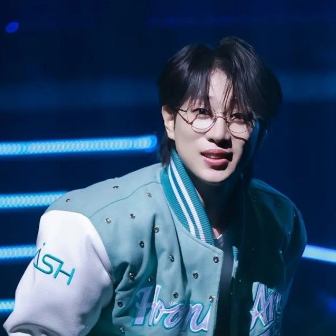 Behind-the-scenes cut of An Sunghoon