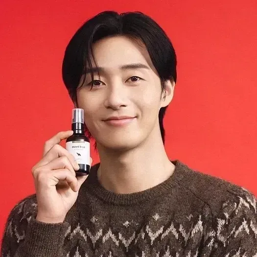 Behind-the-scenes cut of Park Seojoon