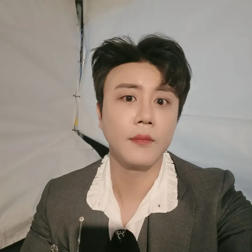 Recent activity shot of Jin Haesung