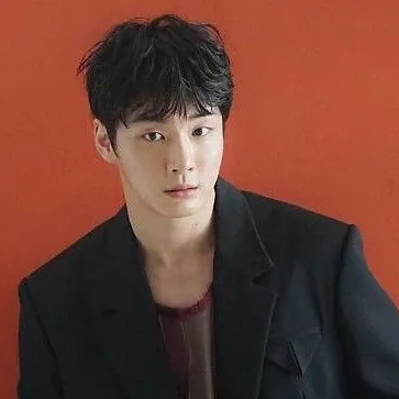 A moment captured by a fan of Yoon Shiyoon