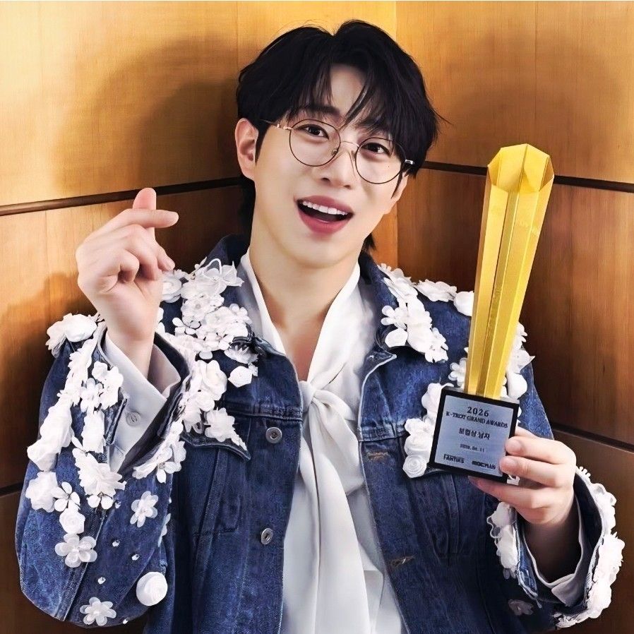 A moment captured by a fan of An Sunghoon