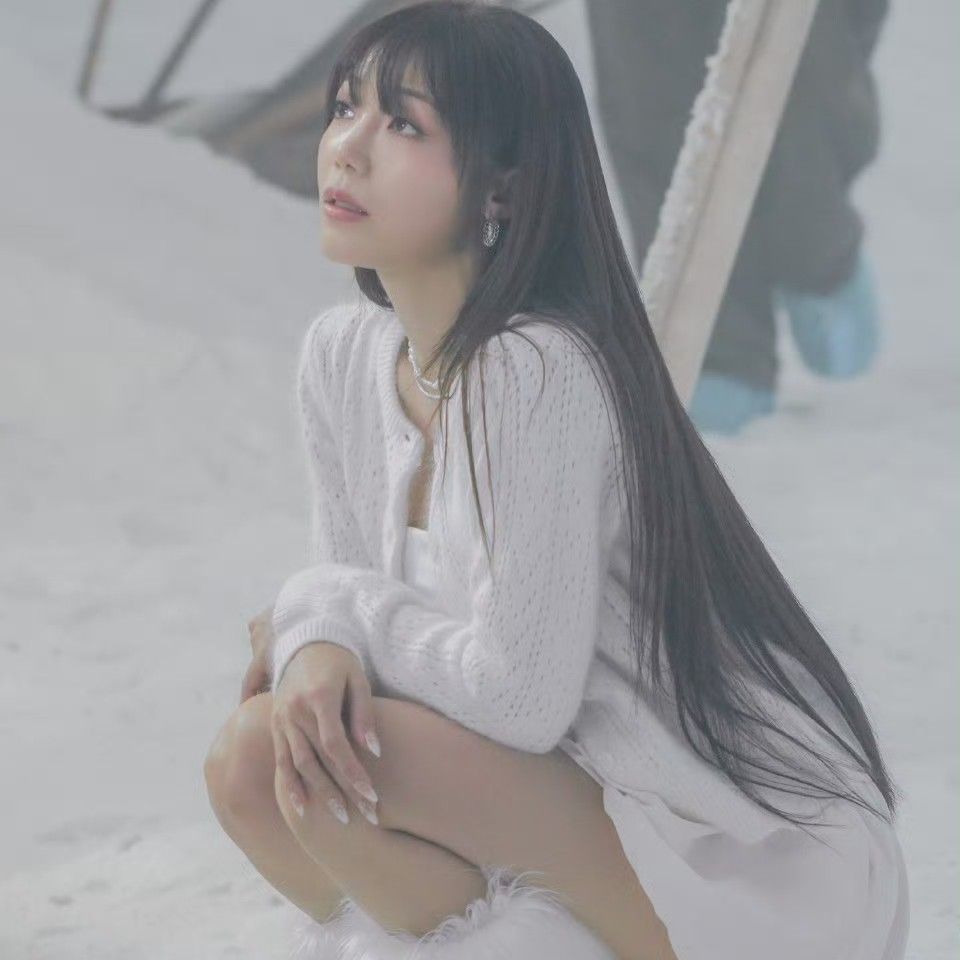 Latest photo of Jung Eunji