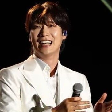 Recent activity shot of Choi Woojin