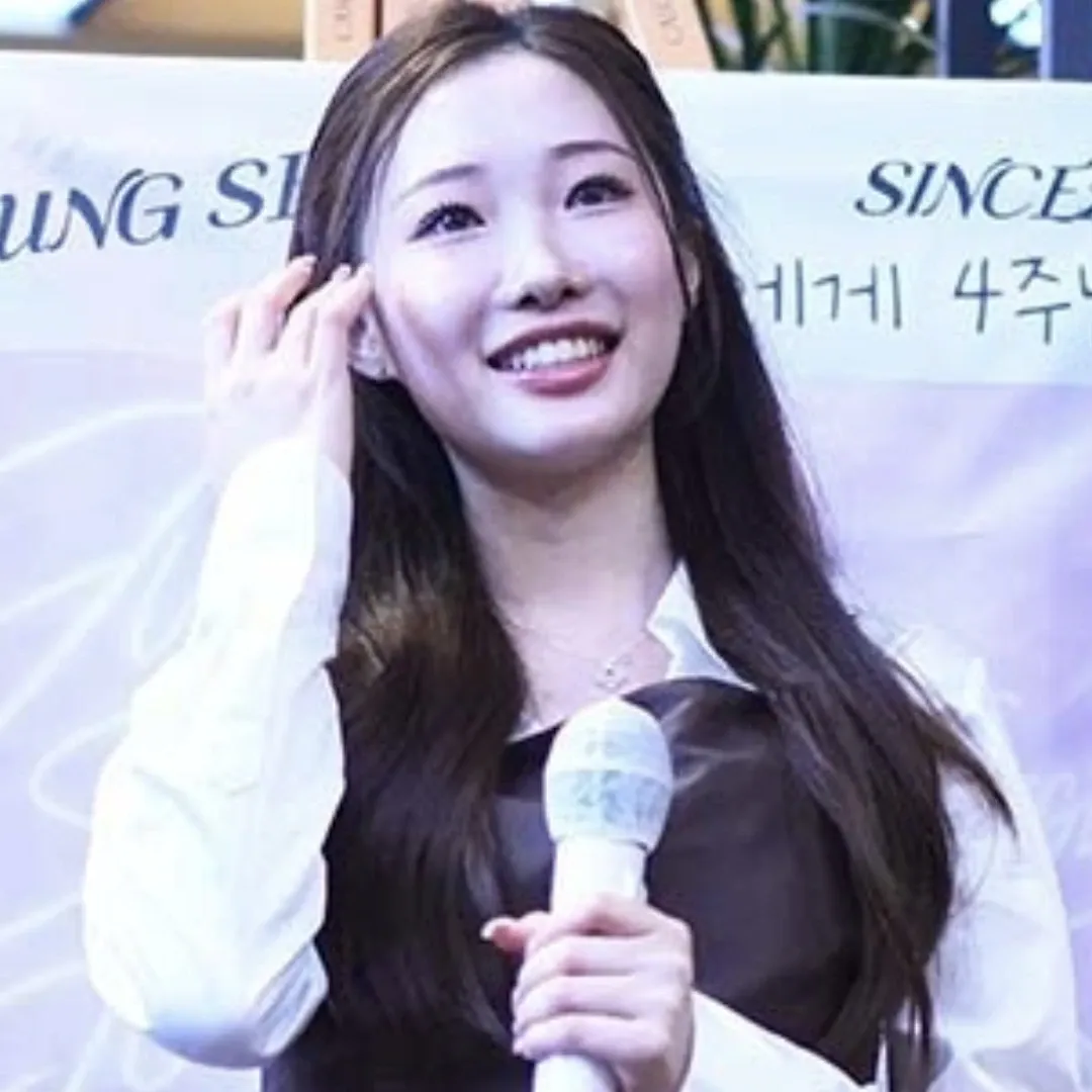 A moment captured by a fan of Jung Seojoo