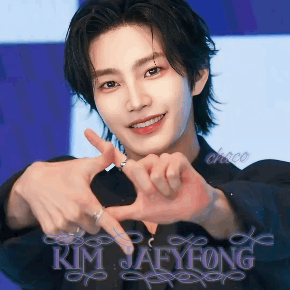 Behind-the-scenes cut of Kim Jaeyoung