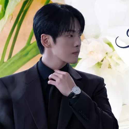 김정현의 비하인드 컷