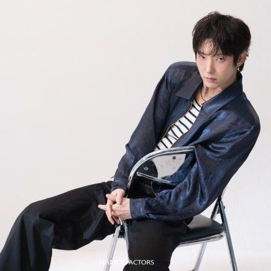 Behind-the-scenes cut of Lee Joongi