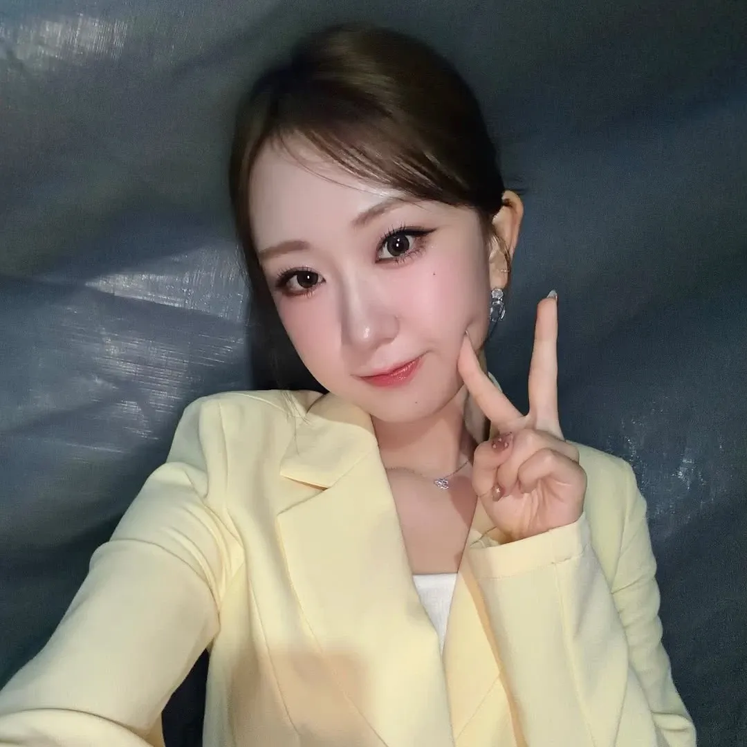 Cuplikan di balik layar dari Jeon Yujin