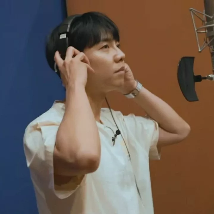 Cuplikan di balik layar dari Lee Seunggi