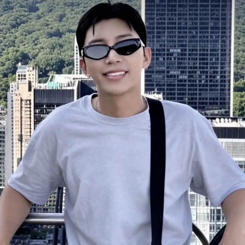 Cuplikan di balik layar dari Lim Youngwoong