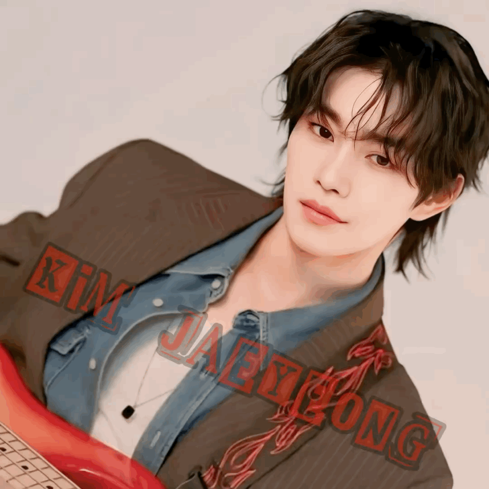 Behind-the-scenes cut of Kim Jaeyoung