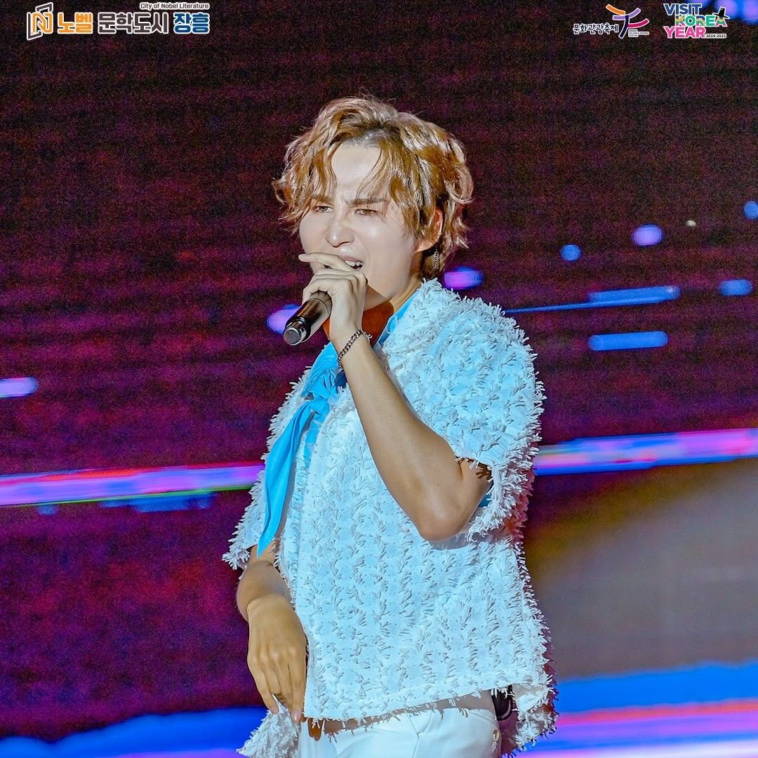 粉丝拍下的金熙栽瞬间