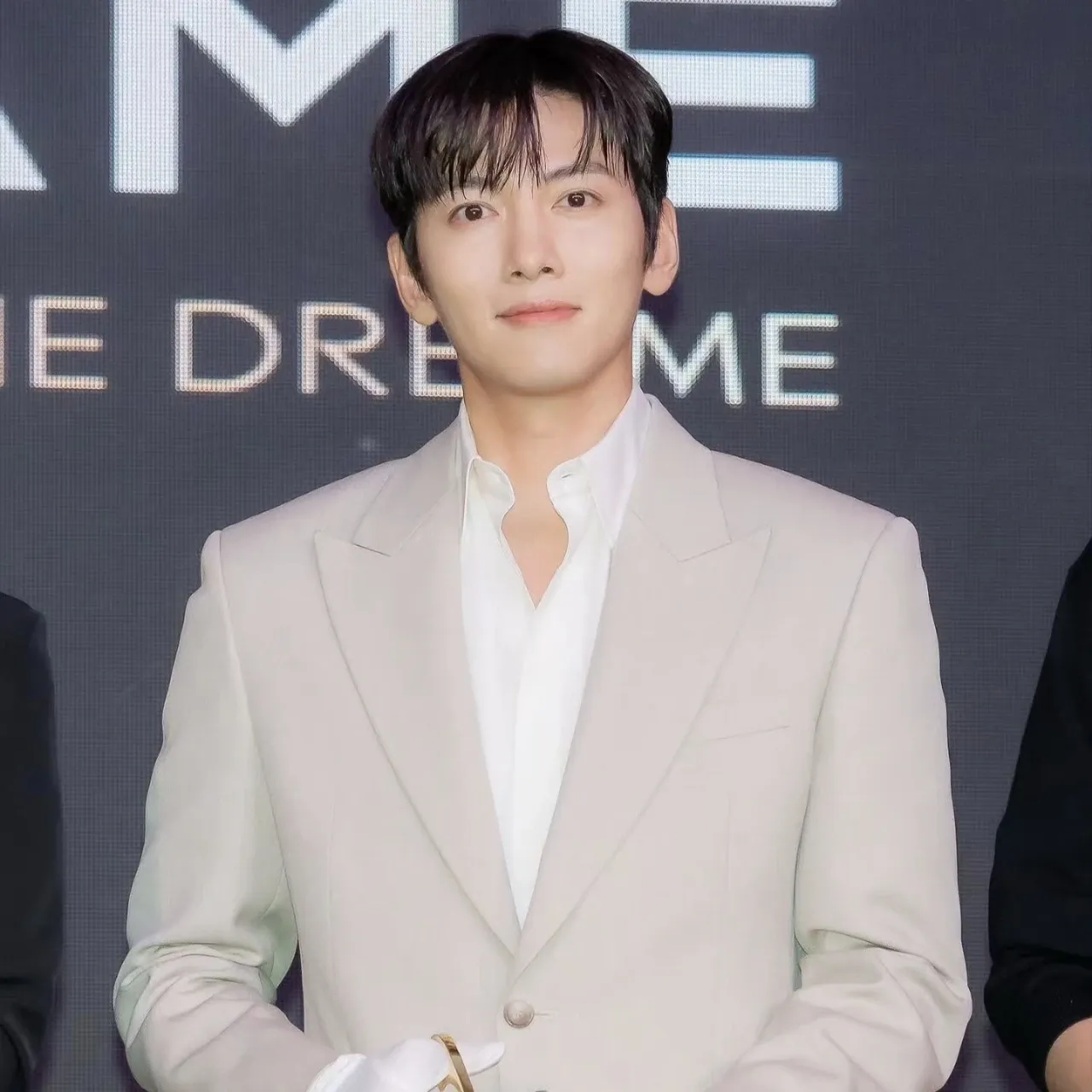 지창욱의 비하인드 컷