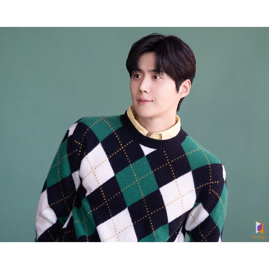 Behind-the-scenes cut of Kim Seonho
