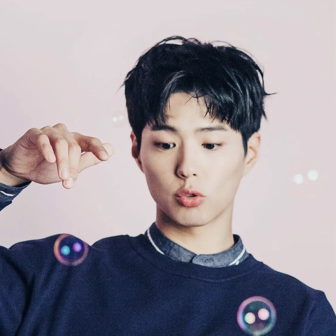 Recent activity shot of Park Bogum