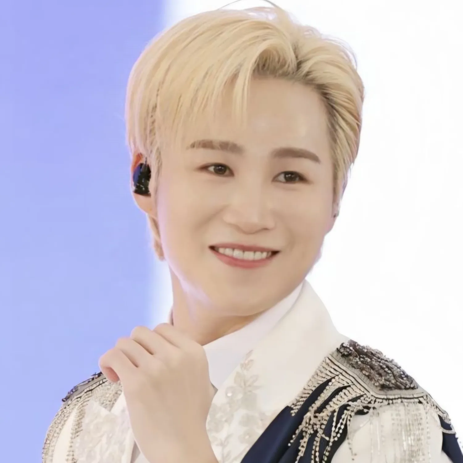김희재의 비하인드 컷