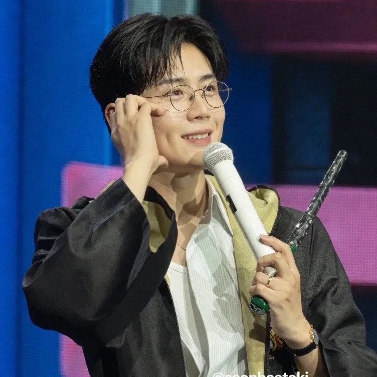 A moment captured by a fan of Kim Seonho