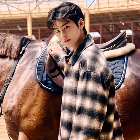 Latest photo of Cha Eunwoo