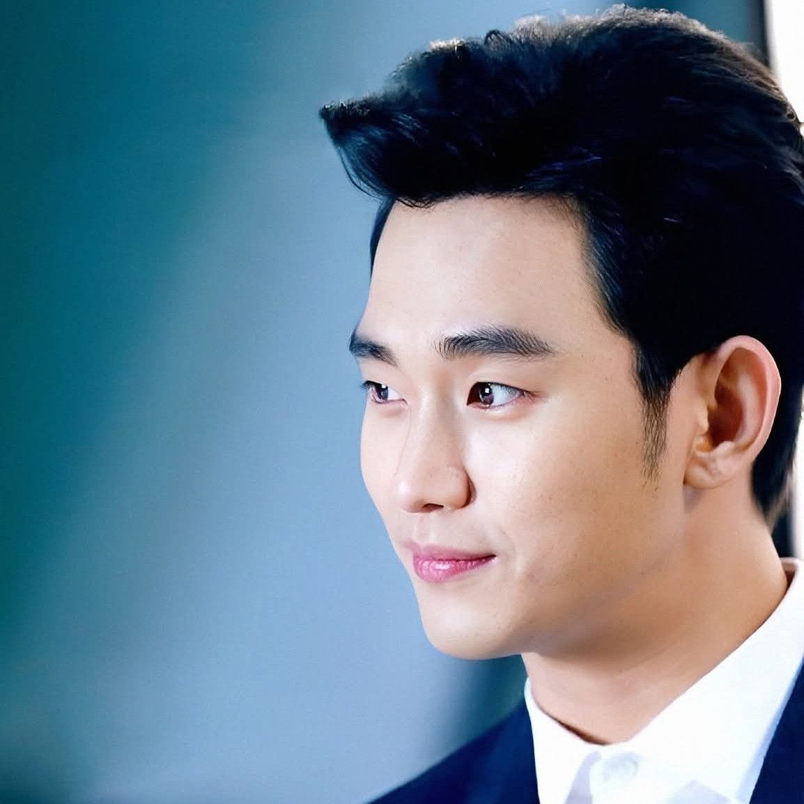 Behind-the-scenes cut of Kim Soohyun