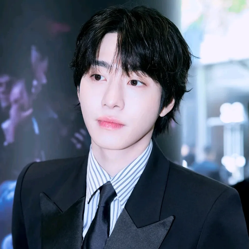 Recent activity shot of Ahn Hyoseop