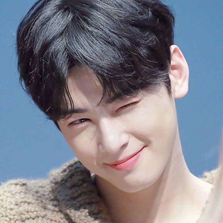 Latest photo of Cha Eunwoo