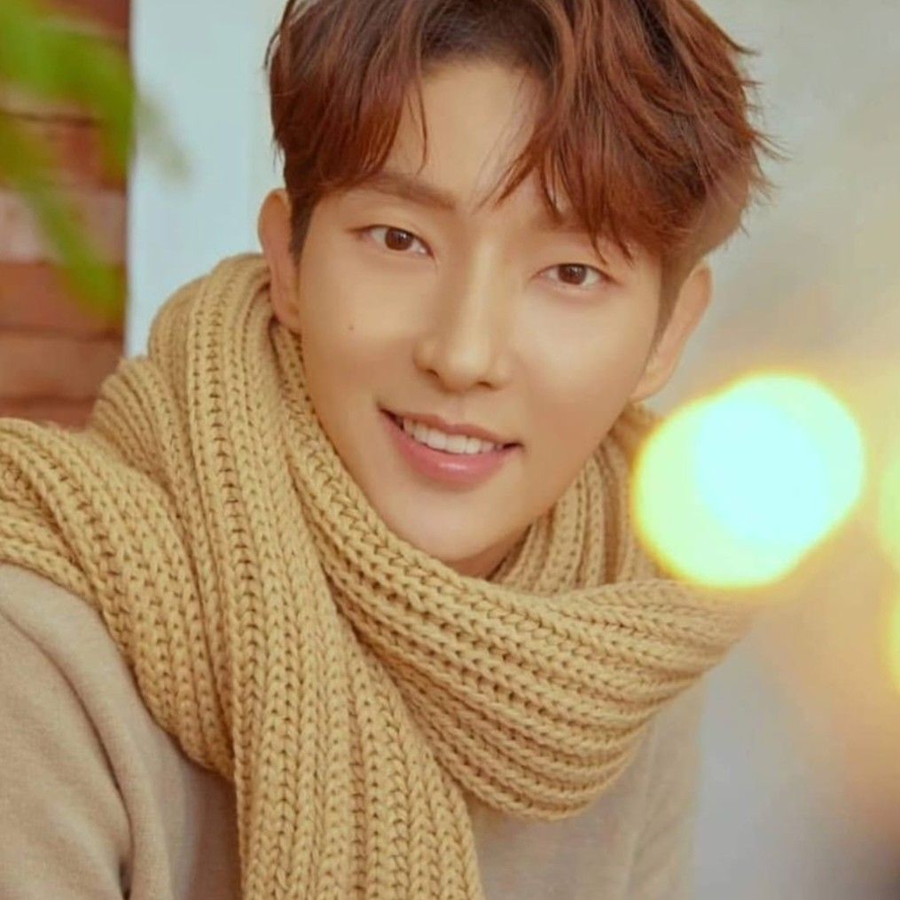 Recent activity shot of Lee Joongi