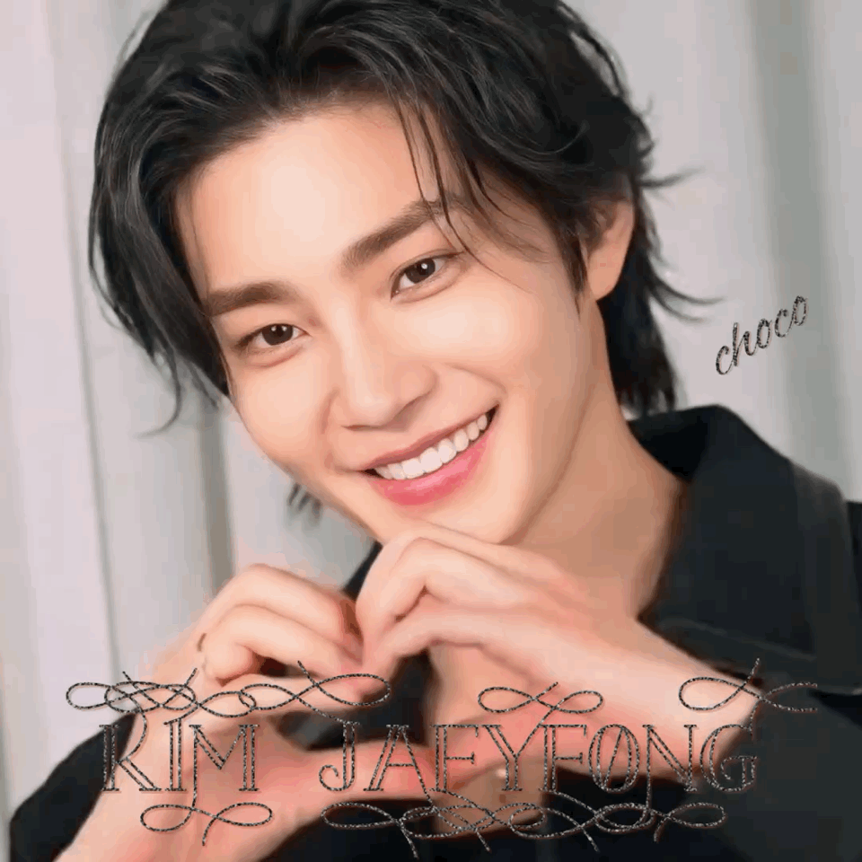 Behind-the-scenes cut of Kim Jaeyoung