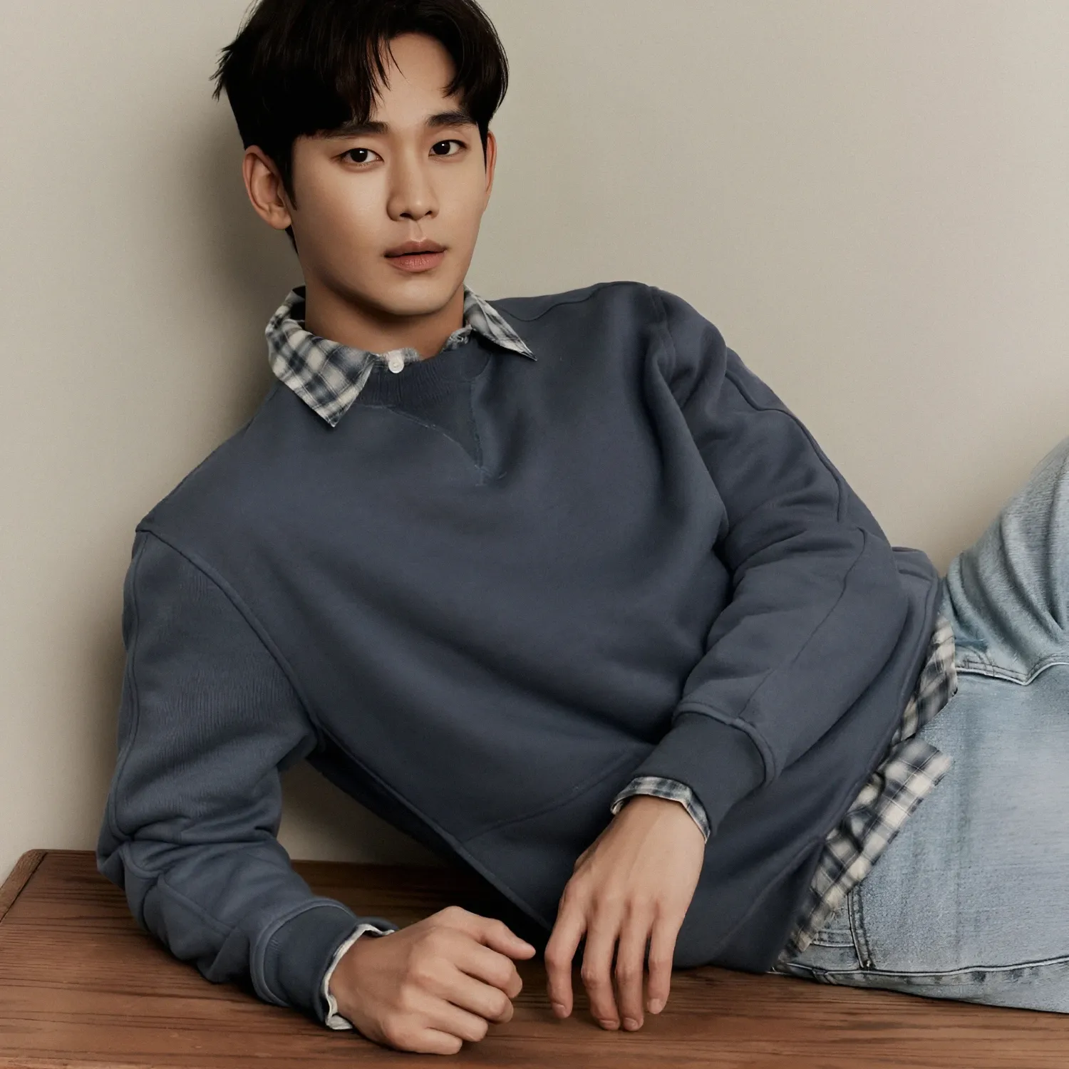 Foto kegiatan terbaru dari Kim Soohyun