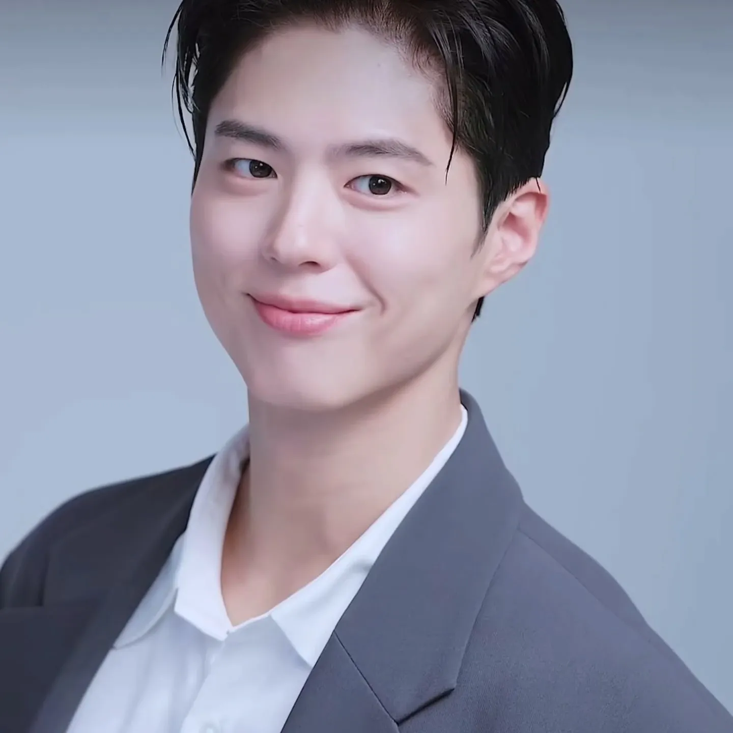 Behind-the-scenes cut of Park Bogum