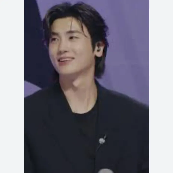 Recent activity shot of Park Hyungsik