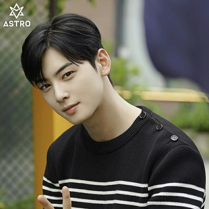 Foto kegiatan terbaru dari Cha Eunwoo