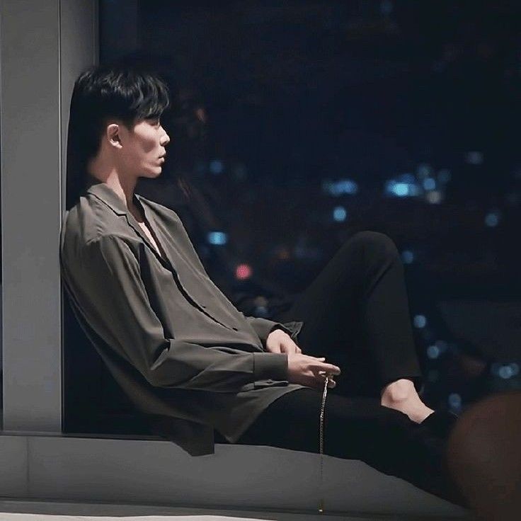 Behind-the-scenes cut of Kim Jaewook