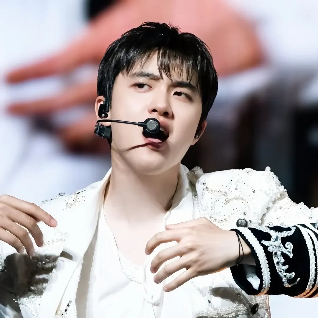 Foto terbaru dari Doh Kyungsoo (D.O.)