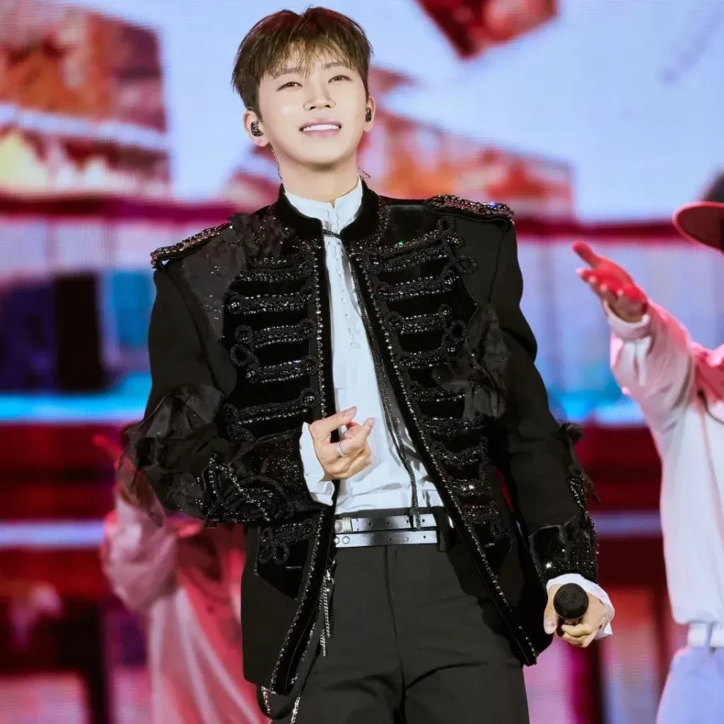 Cuplikan di balik layar dari Lim Youngwoong
