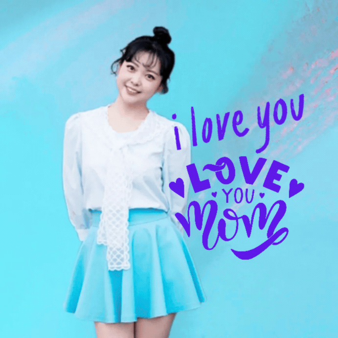 A moment captured by a fan of YOYOMI