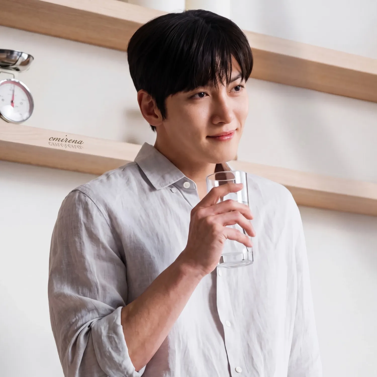 Behind-the-scenes cut of Ji Changwook