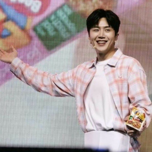 김선호의 최신 사진