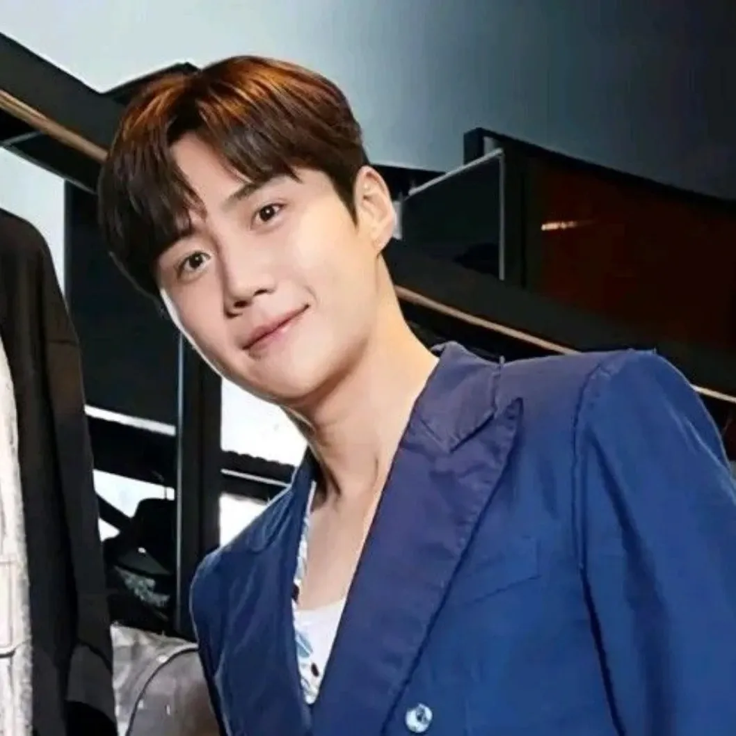 Latest photo of Kim Seonho