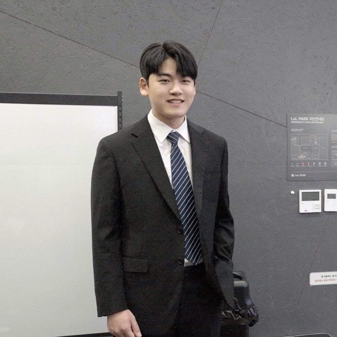 Recent activity shot of Gumayusi