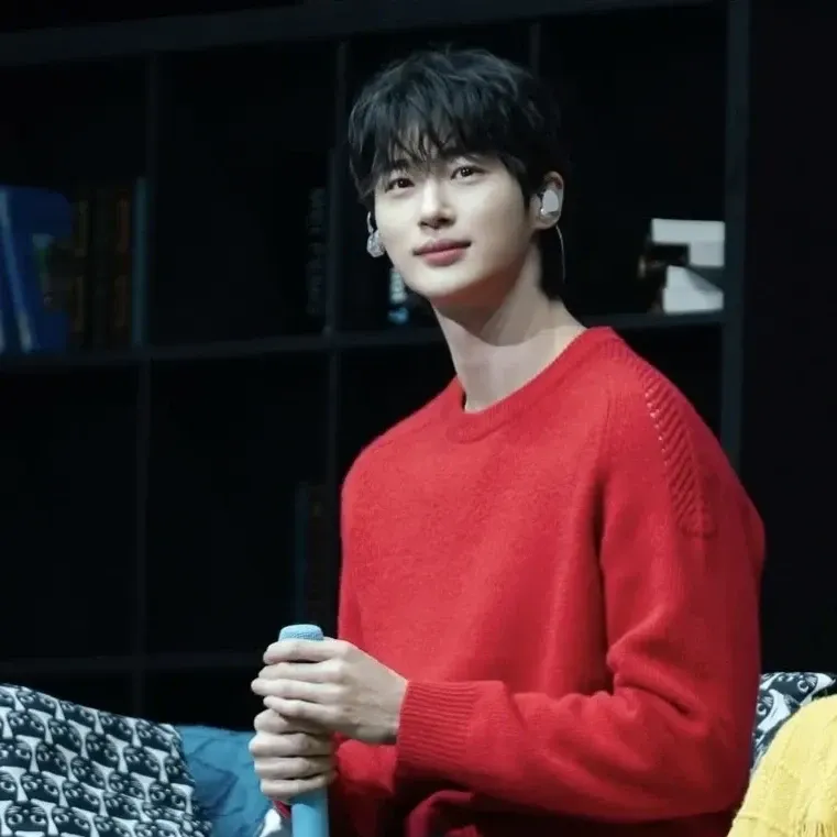 Momen yang diabadikan oleh penggemar Byeon Wooseok